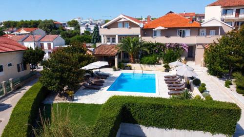 Sveti Filip i Jakov Apartment | Merita Apartments with Pool