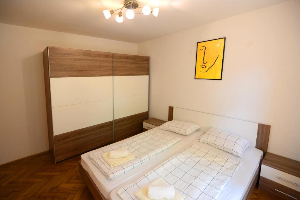 Bohinjska Bistrica Apartment | Metro Apartment Zois Castle