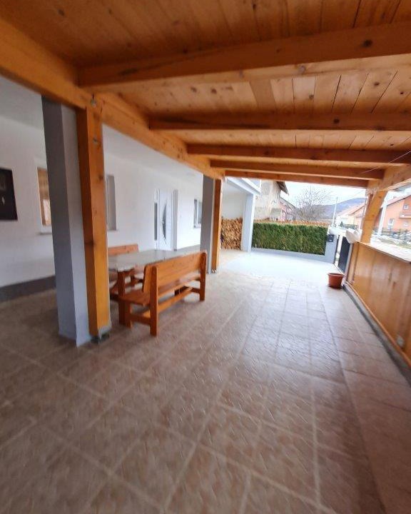 Gracac House | Michaela