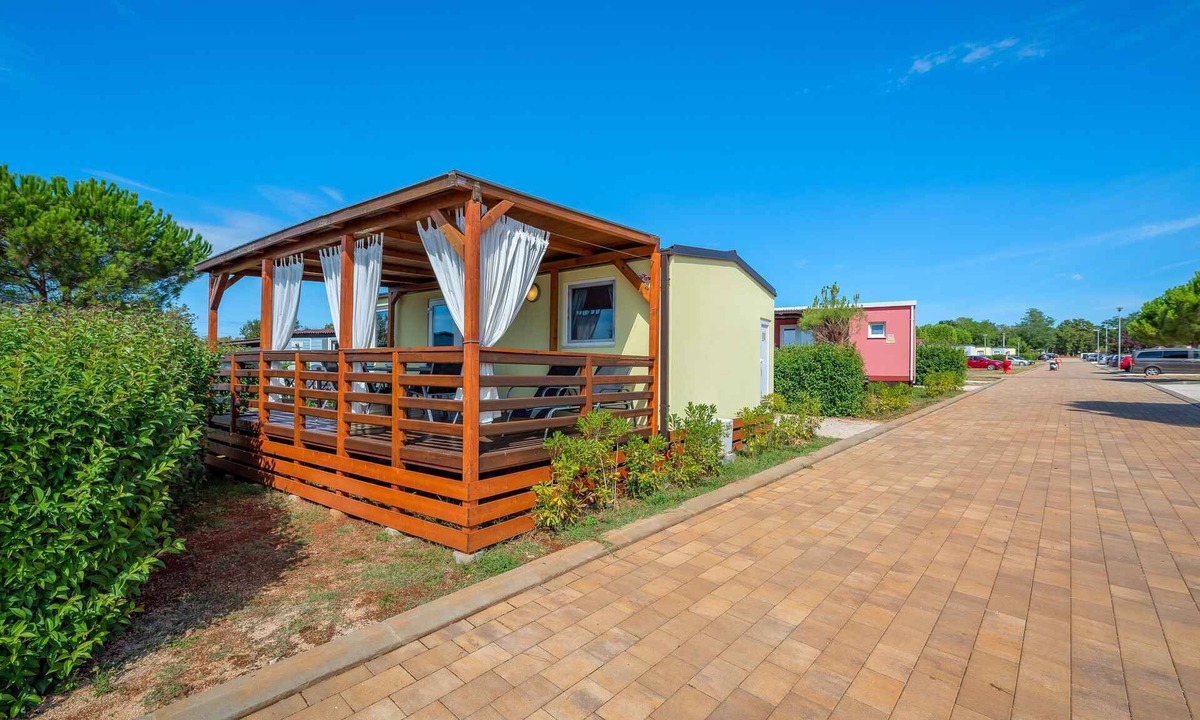 Karigador House | Mobilehome mit Klimaanlage und Terrasse