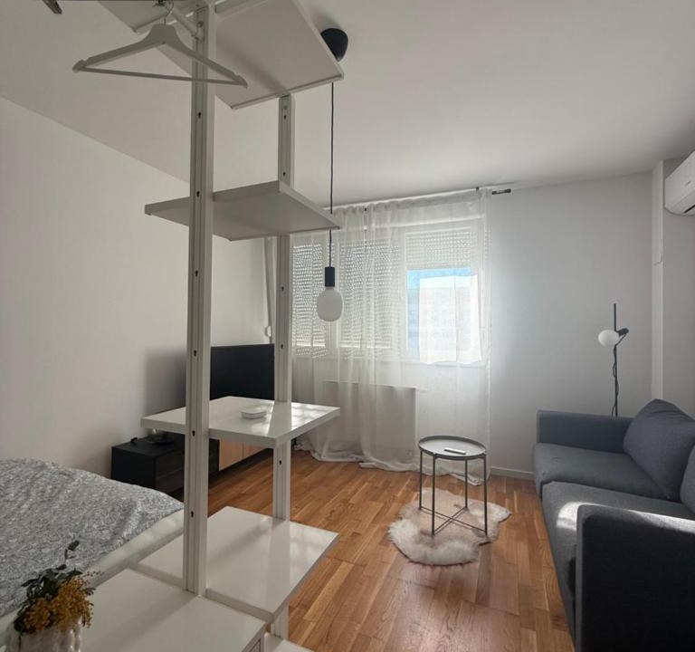 Novi Zagreb Apartment | Modern Arena Zagreb Studio - Free Parking - Full Amenities