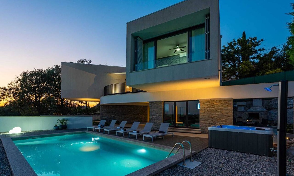 Cilipi House | Modern Villa Lumina with Private Pool, Jacuzzi, Sauna & Gym
