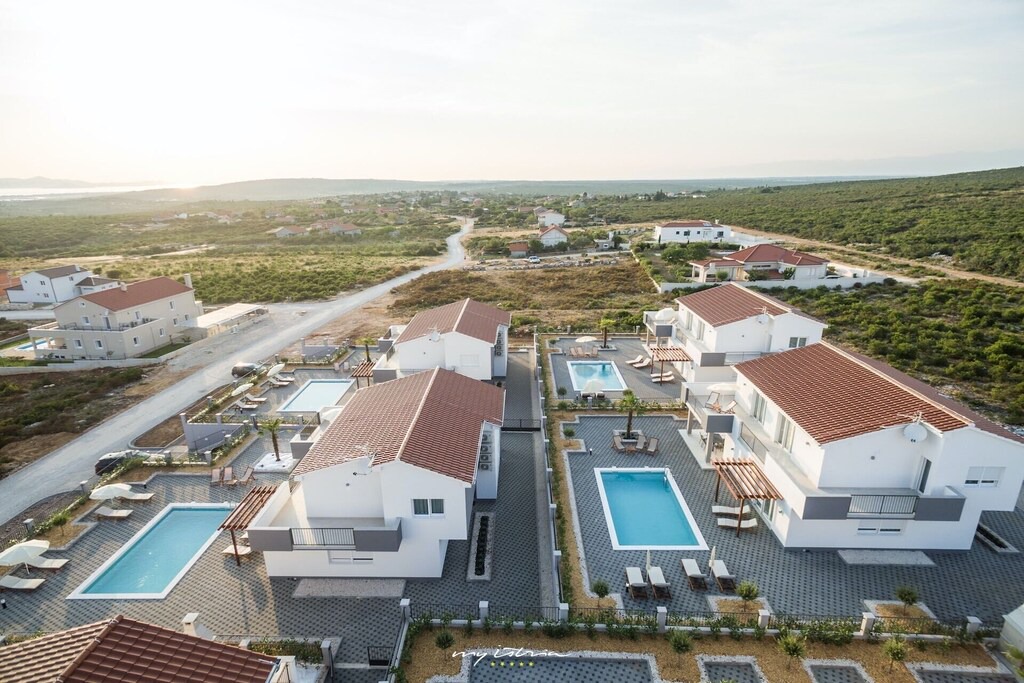 Debeljak Villa | Modern villa near the beach in Sukosan