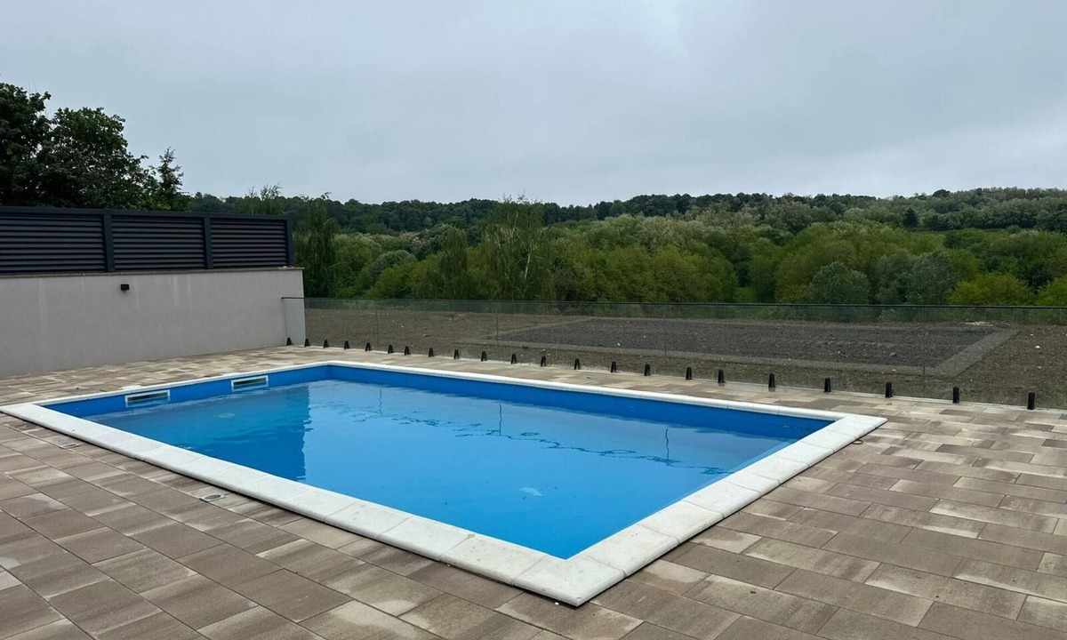 Veliko Trojstvo House | Modern villa with pool, jacuzzi, and sauna for relaxation and family getaway.