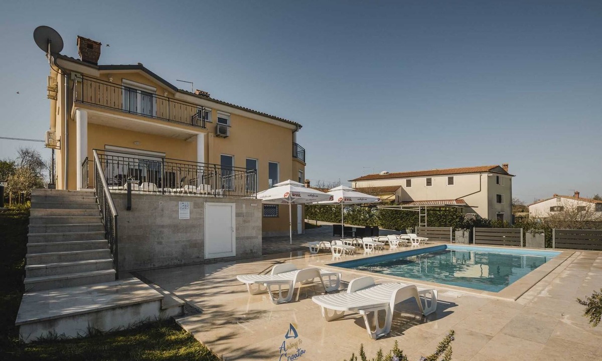 Buje Villa | Modern Villa with Pool Close to Beaches for up to 8+2 Guests