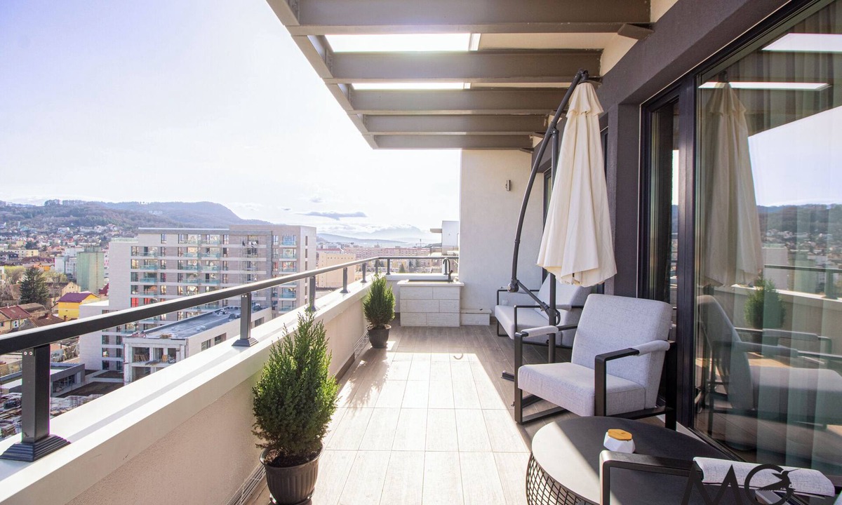 Brasov Apartment | MoHost Penthouse | Luxury Stay with Mountain Views
