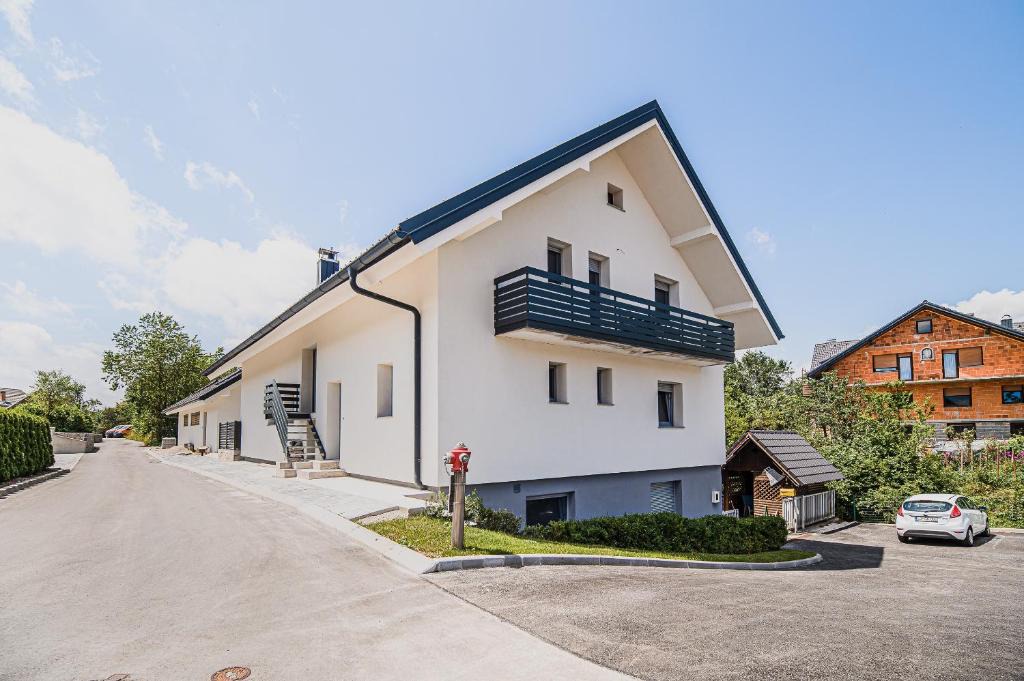 Kranj House | Mojčin Pisker Apartment House