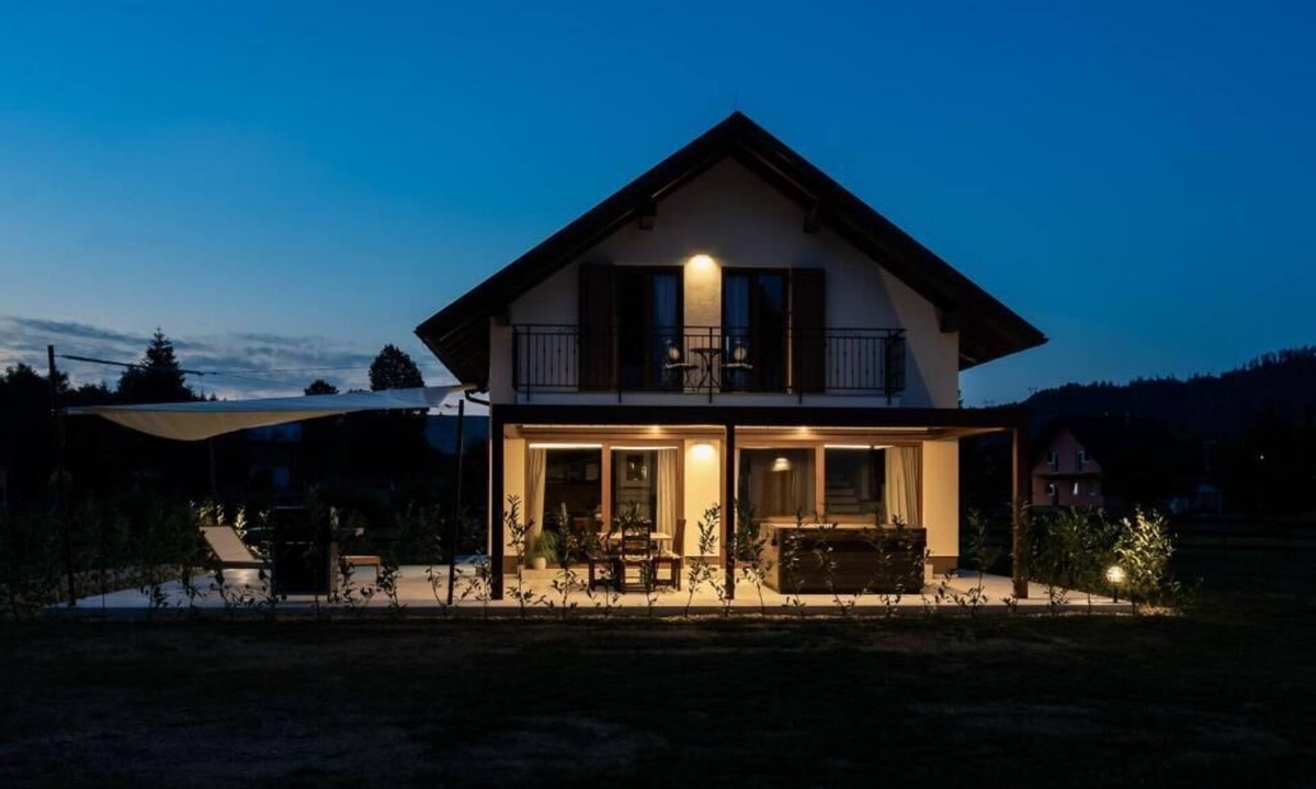 Lic House | Mountain Houses Volta