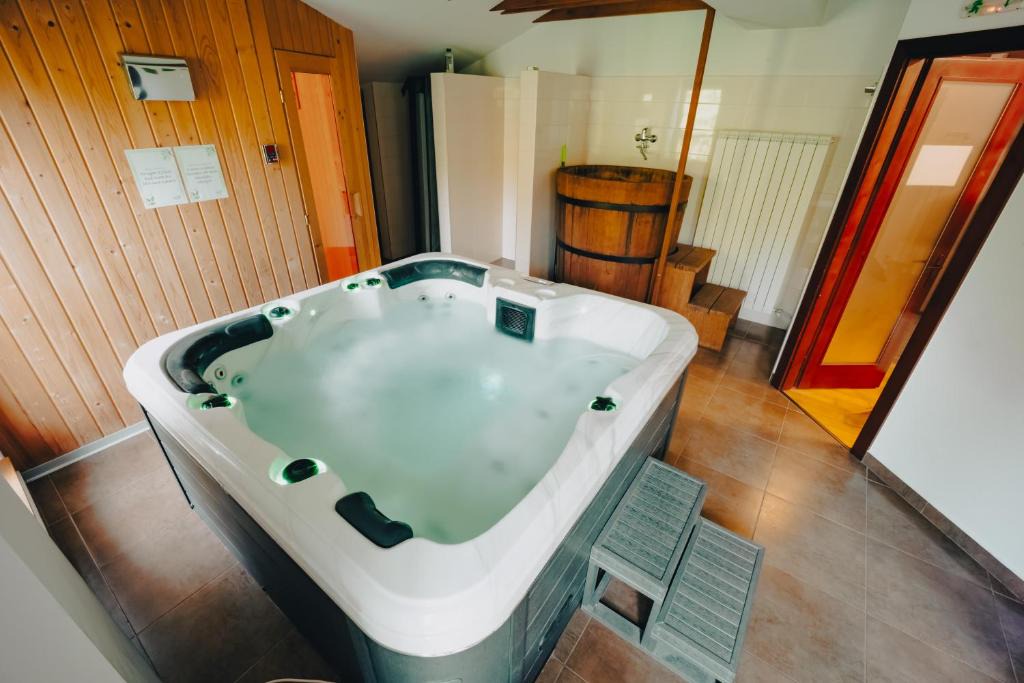 Siculeni Bed & Breakfast | Mountain-Rest Guesthouse
