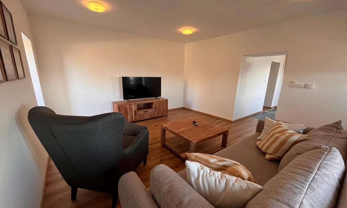 Slovenj Gradec Villa | Mountain View Villa with Sauna and Hot-Tub - Three Bedroom Villa with Sauna and Hot-Tub