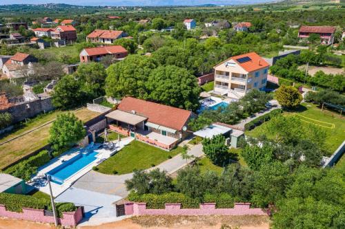 Kakma House | MY DALMATIA - Momo's paradise with 2 infinity pools & 7 bedrooms