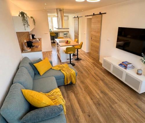 Buzet Apartment | NEW Modern Apartment in City Center