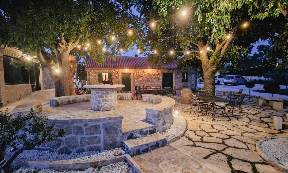 Razvode Villa | NEW! Rent estate with 2 villas, 1 common house and pool in vineyards