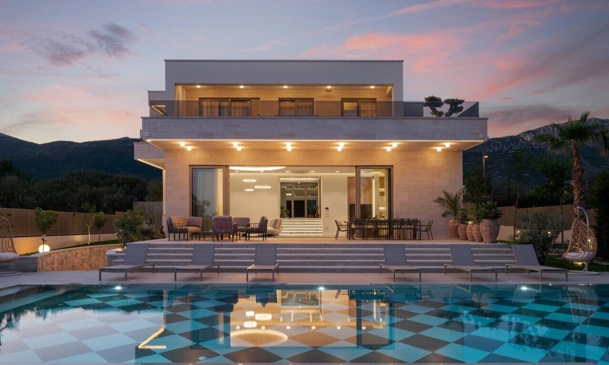 Kastel Luksic Villa | New! Villa A56, 98m2 heated pool&spa, near Split, bbq, gym, family, sea view