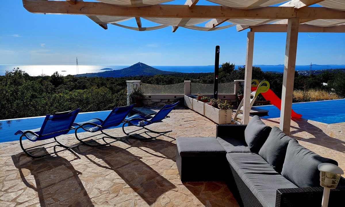 Primosten Burnji Villa | New villa with 2 pools & perfect sea view on a quiet green hill 5 min from beach