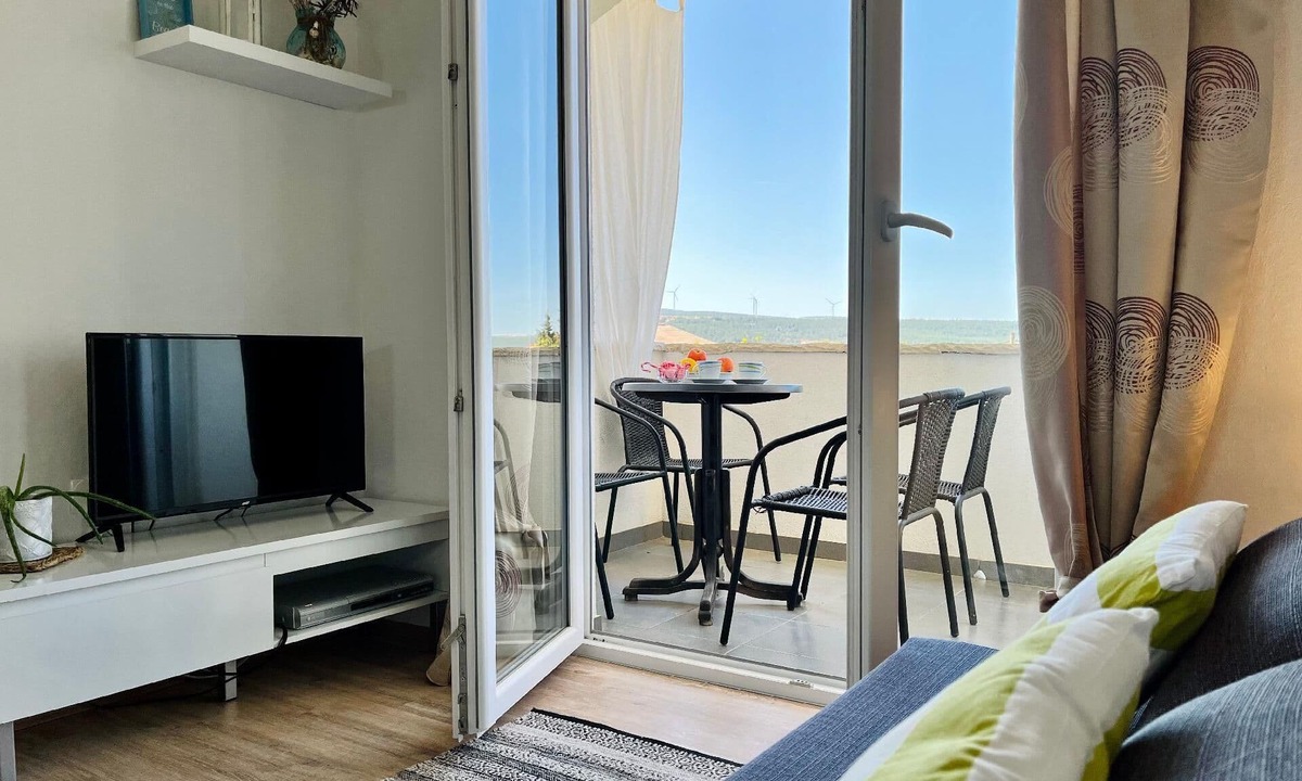 Gornji Karin Apartment | Newly-built apartment in groud floor