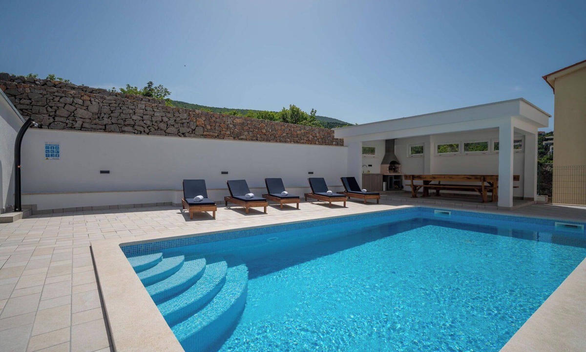 Klenovica Apartment | Nice apartment for 4 guests with WIFI, A/C, pool, TV and terrace