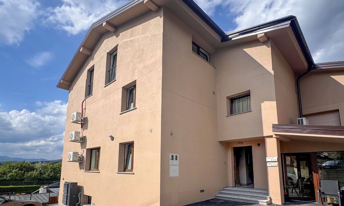 Postojna Apartment | Nice apartment for 4 guests with WIFI, A/C, TV and panoramic view