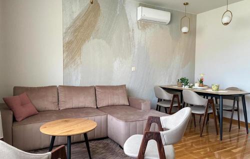 Kula Norinska Apartment | Nice Apartment In Krvavac Ii With Wifi