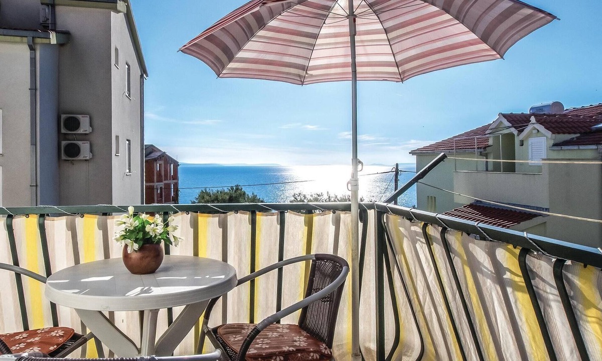 Omis Apartment | Nice apartment in Omis with WiFi