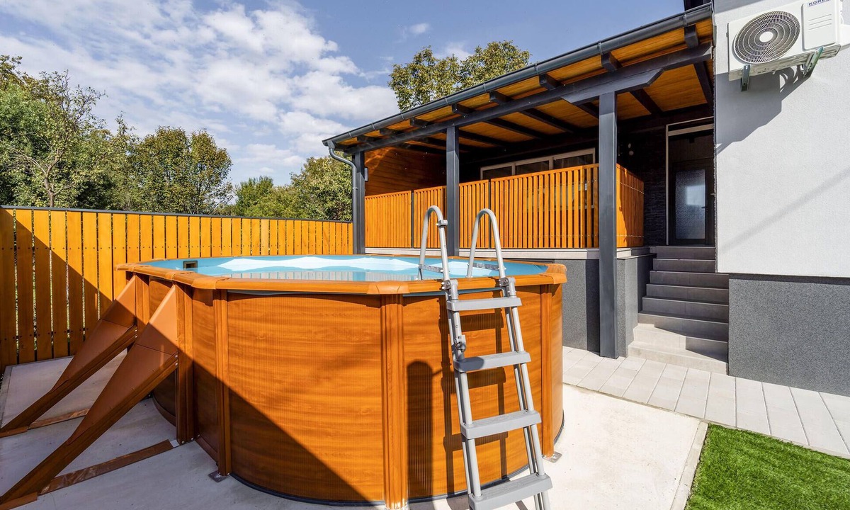 Bilje House | Nice home in Bilje with sauna