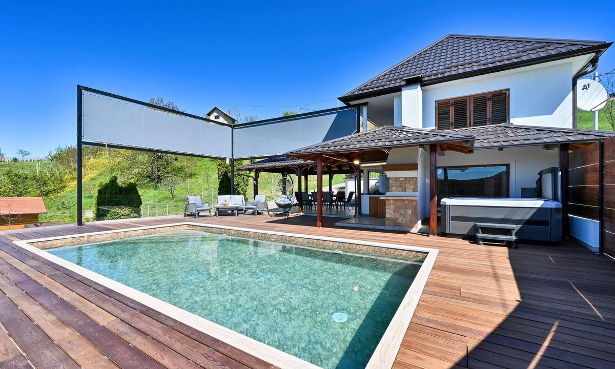 Ljubescica House | Nice home in Ljubescica with sauna