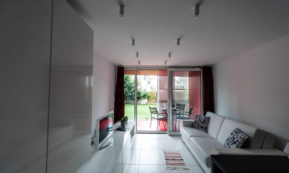 Pakostane Apartment | No5 Studio With Garden View