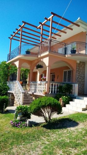 Seline Apartment | Noel