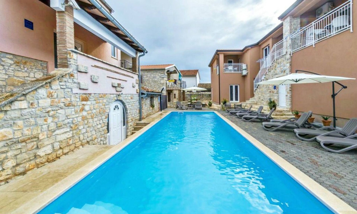 Tar Apartment | NOEMI3, Poreč-Tar, with pool, balcony, Wi-Fi