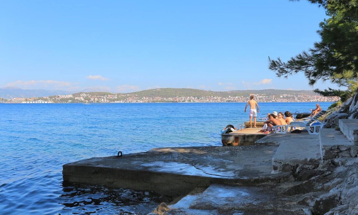 Okrug Donji Apartment | One bedroom apartment near beach Okrug Donji, Čiovo (A-12502-c)