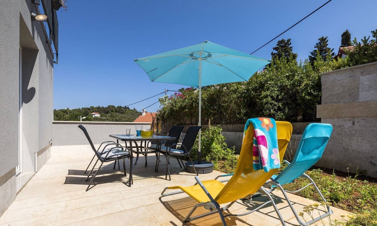 Cove Murtar Apartment | One bedroom apartment with terrace Mali Lošinj, Lošinj (A-18406-b)