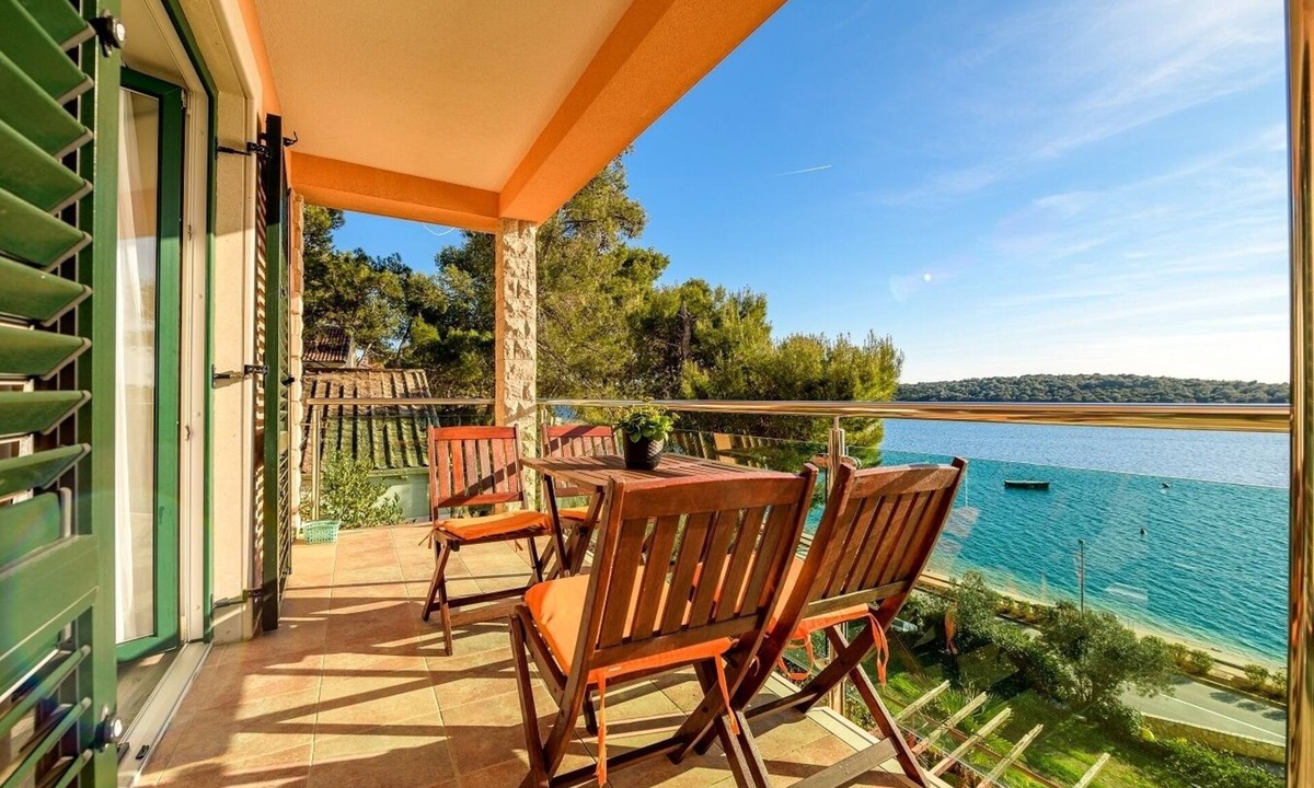 Cove Murtar Apartment | One bedroom apartment near beach Mali Lošinj, Lošinj (A-5391-b)