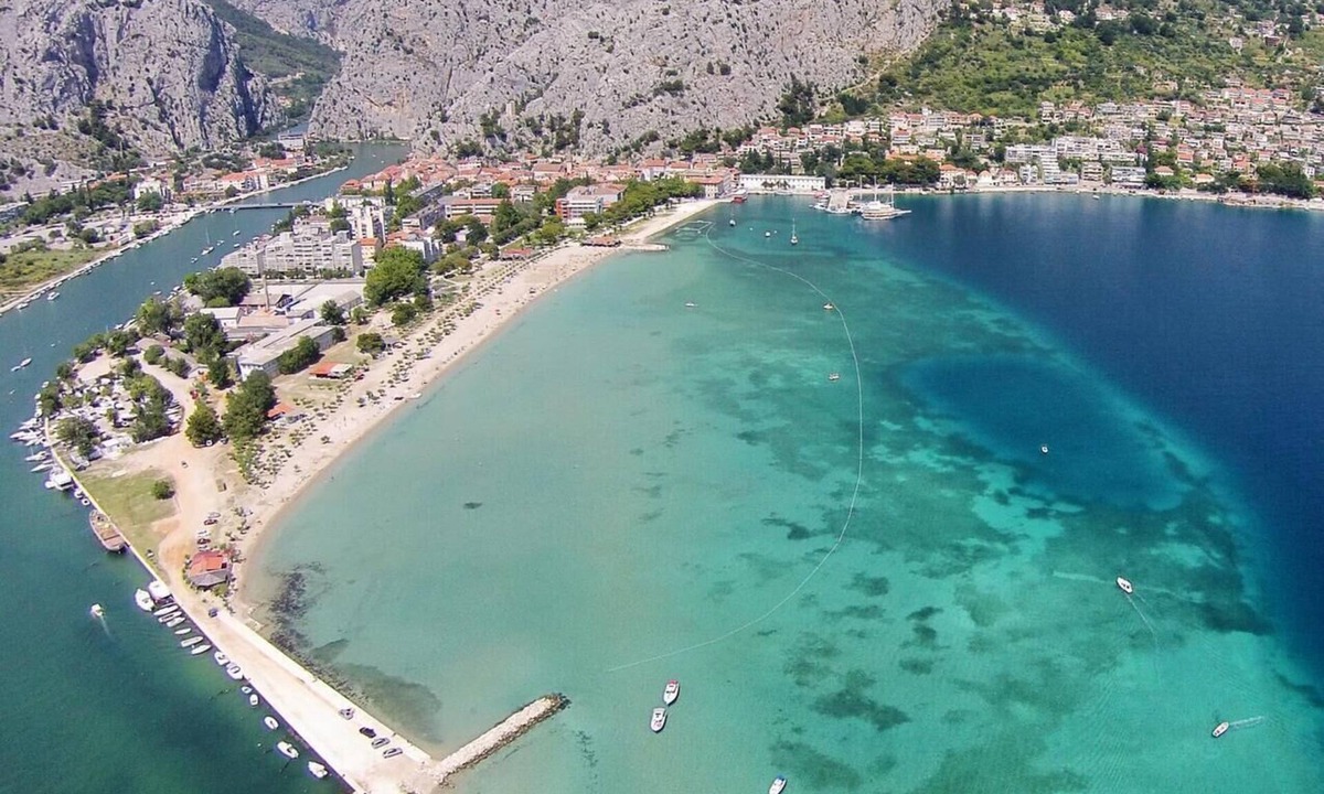 Omis Apartment | One bedroom apartment with terrace Podašpilje, Omiš (A-11708-a)