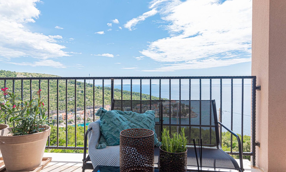 Primosten Burnji Apartment | One bedroom apartment with terrace and sea view Bilo, Primošten (A-23259-b)