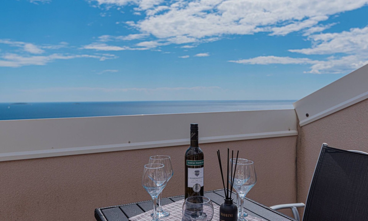 Primosten Burnji Apartment | One bedroom apartment with terrace and sea view Bilo, Primošten (A-23259-d)
