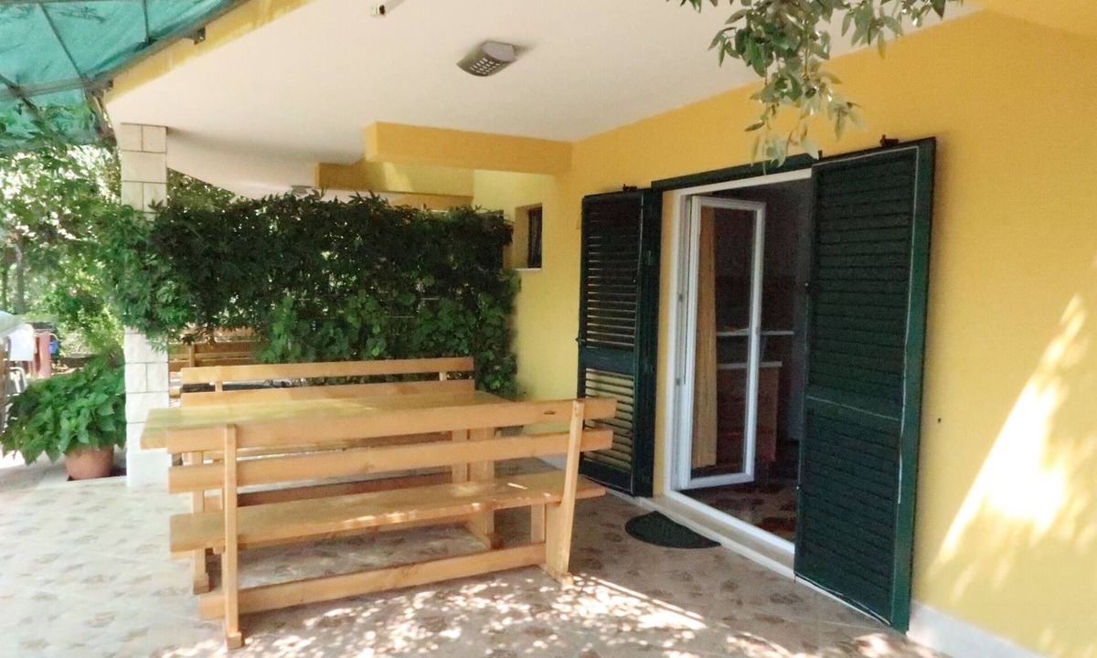 Loviste Apartment | One bedroom apartment with terrace and sea view Lovište, Pelješac (A-10197-c)
