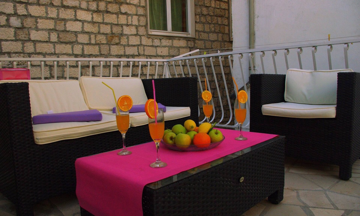 Makarska Old Town Apartment | One bedroom apartment with terrace Makarska (A-12063-b)