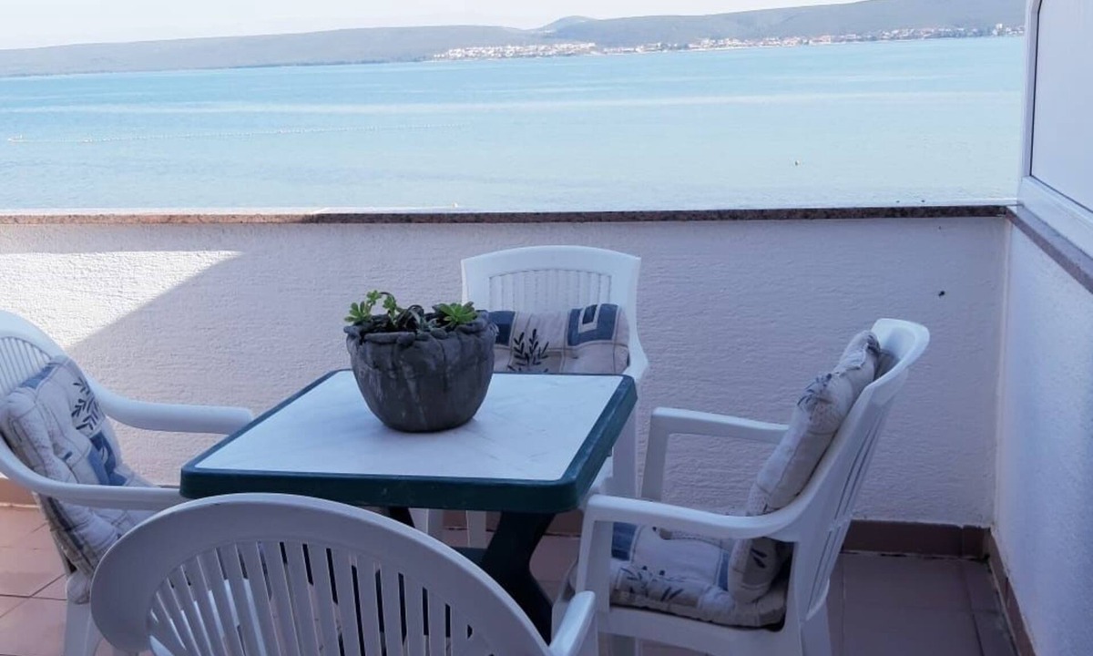 Nevidane Apartment | One bedroom apartment near beach Neviđane, Pašman (A-18427-b)