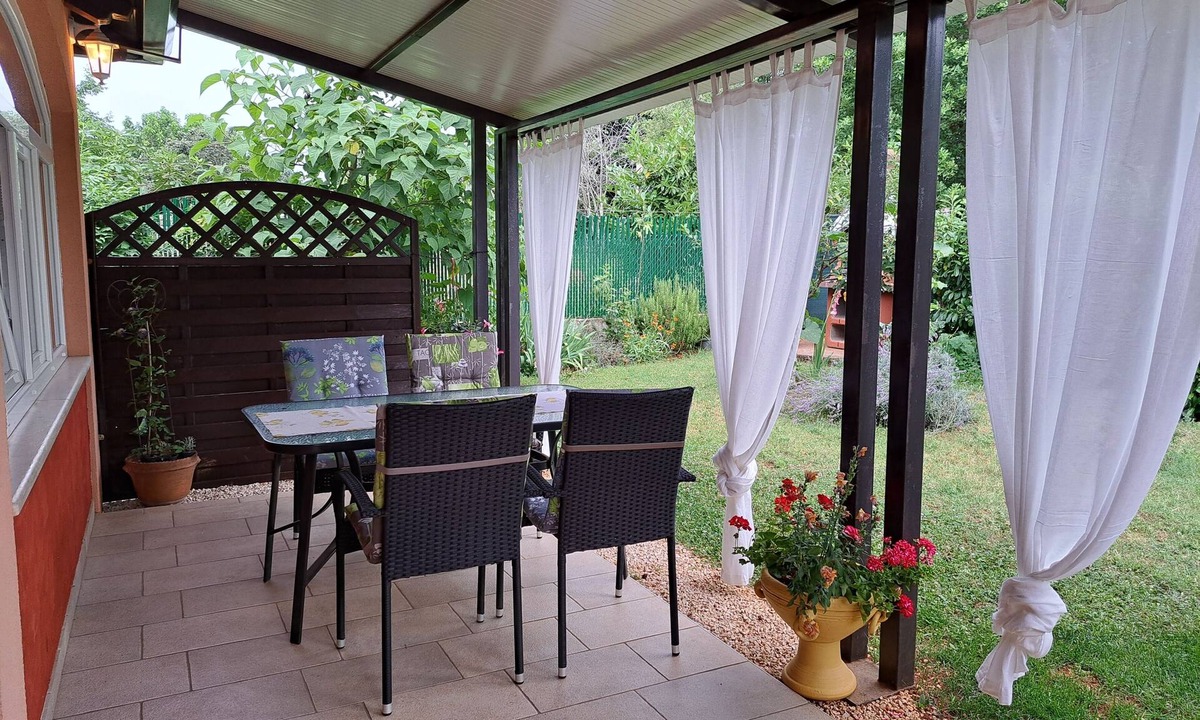 Fiorini Apartment | One bedroom apartment with terrace Fiorini, Novigrad (A-6926-c)
