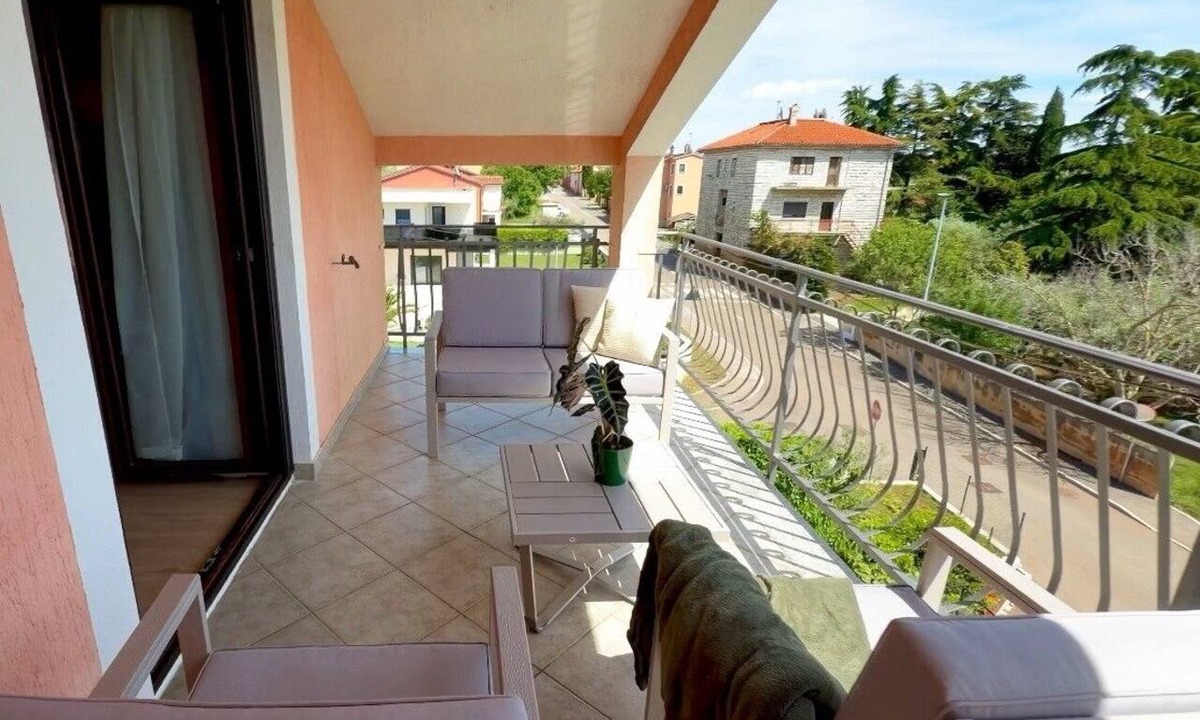 Dajla Apartment | One bedroom apartment with a swimming pool Novigrad (A-6951-a)