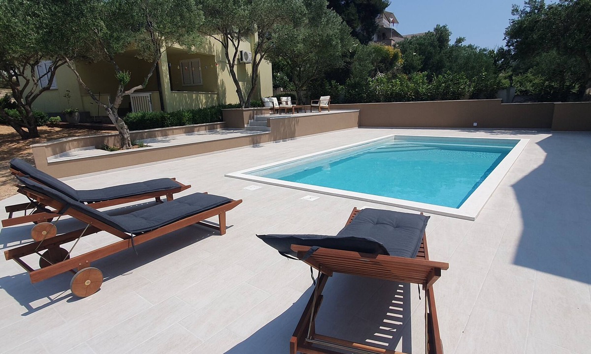 Drage Apartment | One bedroom apartment with a swimming pool Drage, Biograd (A-5904-c)