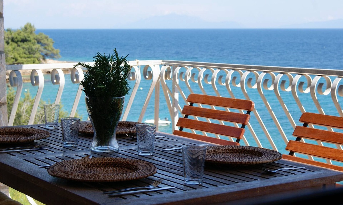 Zavala Apartment | One bedroom apartment near beach Zavala, Hvar (A-553-f)