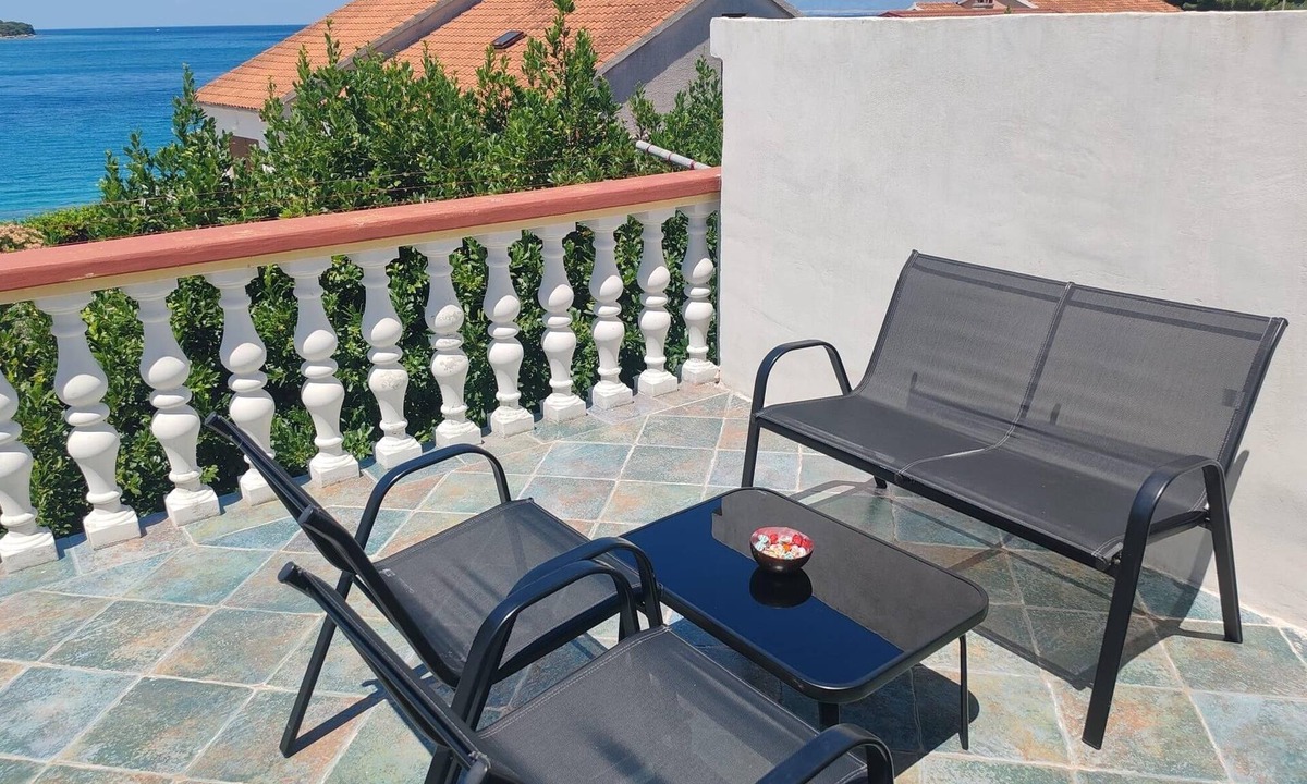 Ugljan Apartment | One bedroom apartment near beach Ugljan (A-846-c)