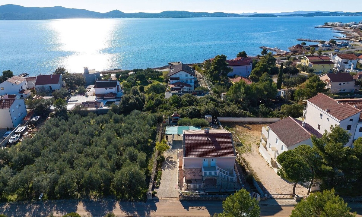 Sukosan Apartment | One bedroom apartment with terrace and sea view Sukošan, Zadar (A-15036-a)