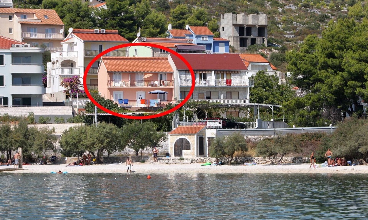 Marina Apartment | One bedroom apartment with terrace Marina, Trogir (A-6116-f)