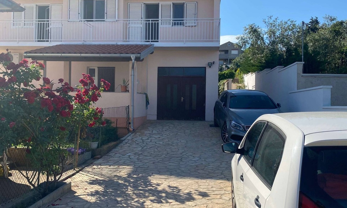 Preko Apartment | One bedroom apartment with balcony and sea view Preko, Ugljan (A-23327-a)