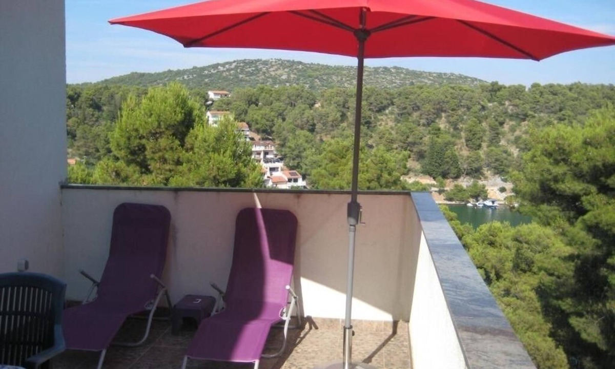 Zaton Apartment | One bedroom apartment with balcony and sea view Zaton (Krka) (A-24448-a)