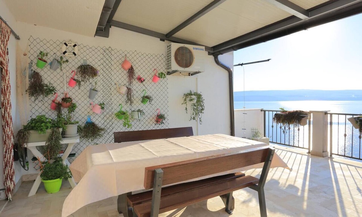 Stanici Apartment | One bedroom apartment with terrace and sea view Stanići, Omiš (A-12723-b)