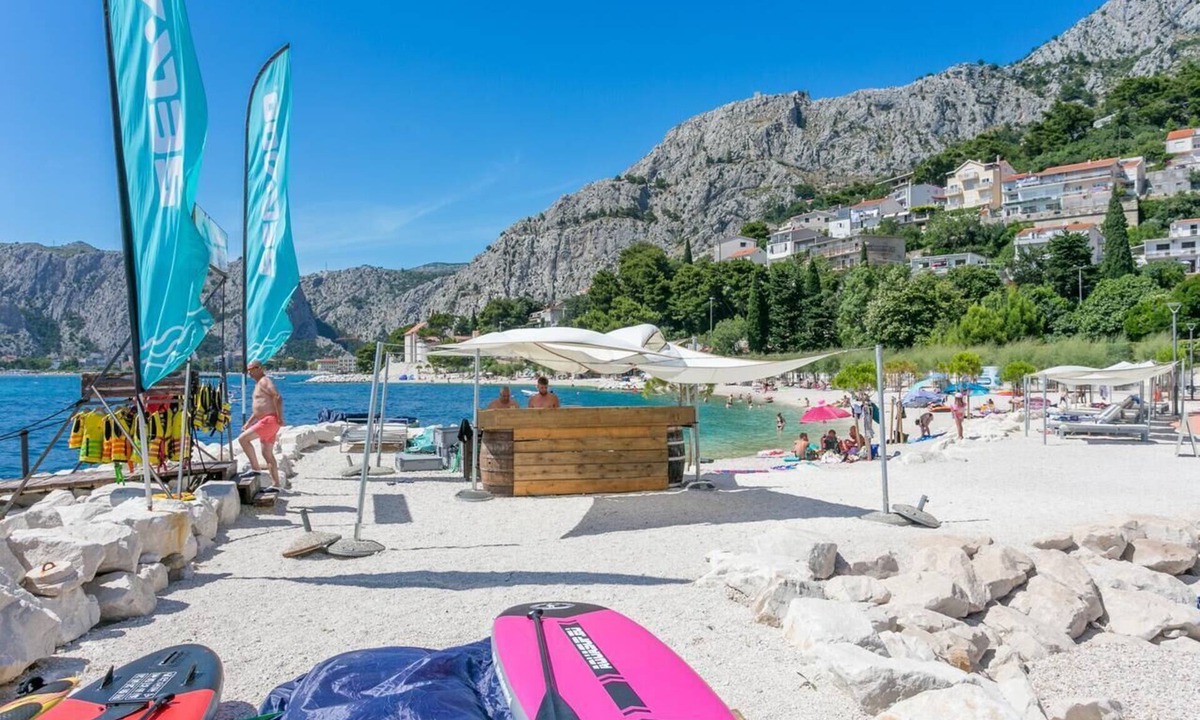 Borak Apartment | One bedroom apartment with terrace and sea view Omiš (A-15767-a)