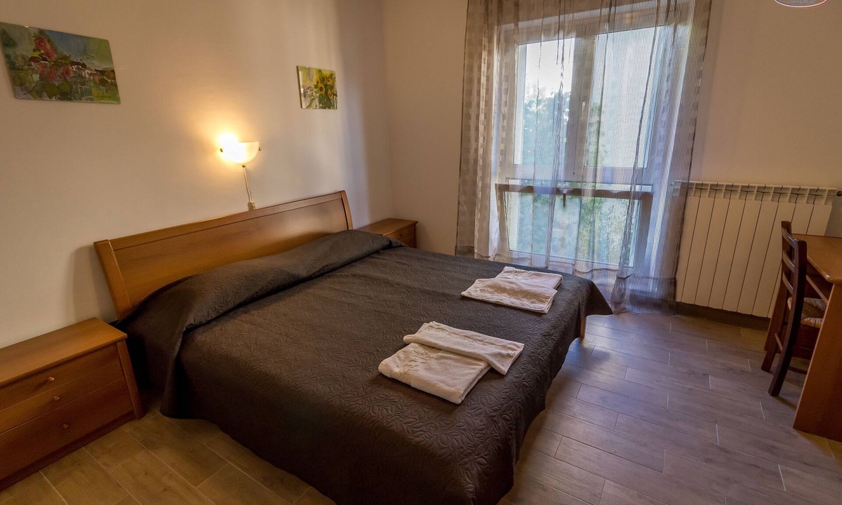 Supetarska Draga Apartment | One bedroom apartment with balcony and sea view Supetarska Draga - Gornja, Rab (A-21380-a)
